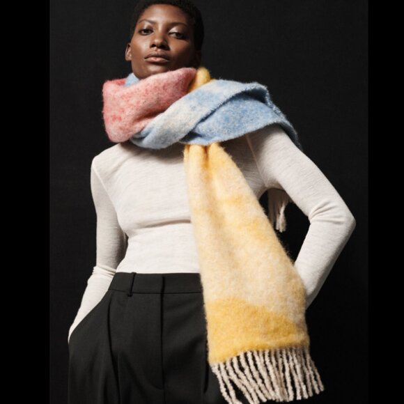 COS Oversized Mohair Alpaca Scarf Fringe Scarf - Picture 1 of 7